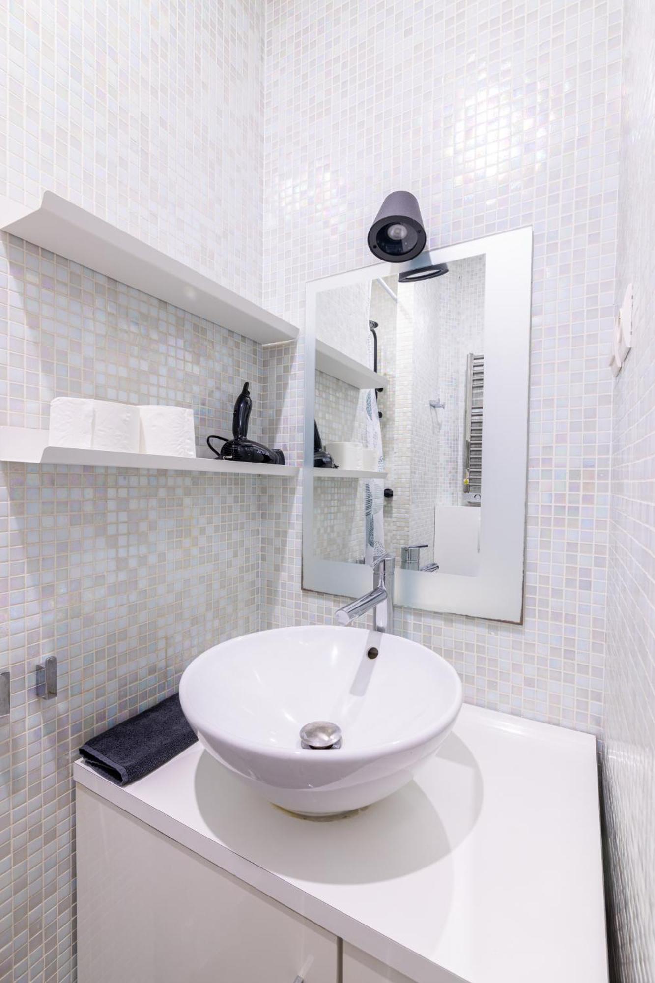 Luxurious 1 Bedroom Republique Vinaigriers Free Netflix Paris Ngoại thất bức ảnh